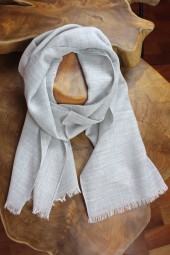 Tuch aus Wolle in dezentem Uni, beige-grau/himmelblau 45 x 180 cm